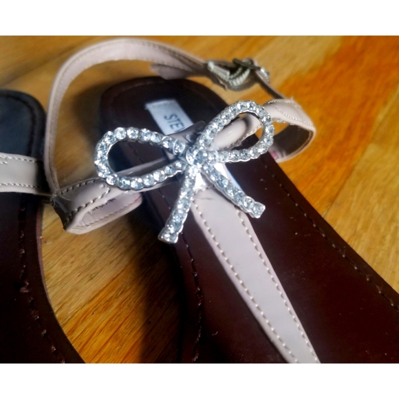 Rhinestone bow sandals by Steve Madden - Picture 4 of 5